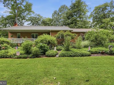 549 Macintosh Dr