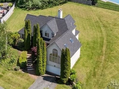 10 Valley View Farm Rd