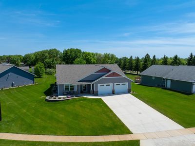 614 Dewberry Ln