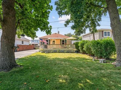 611 Table St