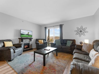 2911 Vineyards Parkway #2