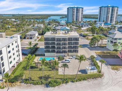 4450 Estero Blvd APT 201