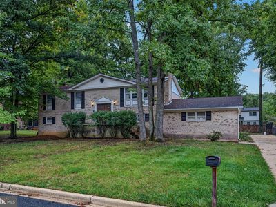 702 Gleneagles Dr