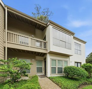 2100 Tanglewilde St APT 750