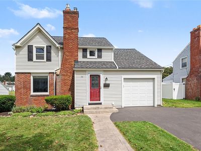 70 Thistledown Dr