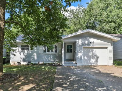 821 N Forest Avenue