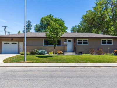 1907 16th St W