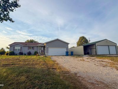 90 Meadow Vale Ct