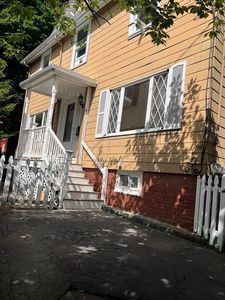 4 Cottage Cir