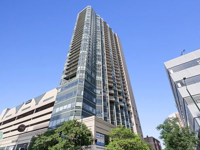 111 W Maple St APT 3004