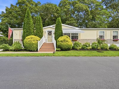Property at 37 Hubbard Ave, Riverhead, NY