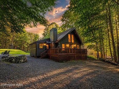 105 Lyman Ln
