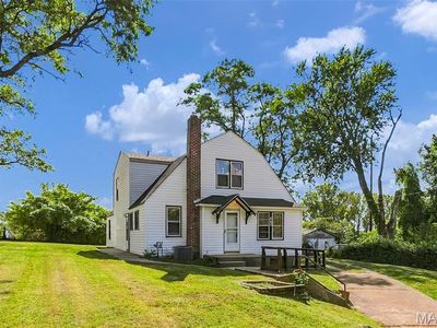 460 Adrian Dr