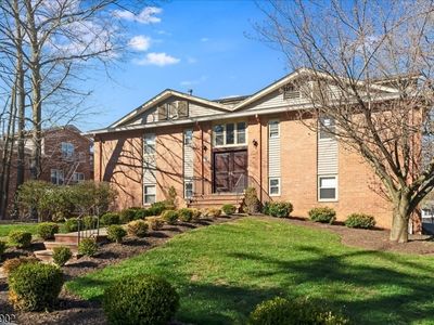 361 Claremont Ave #11