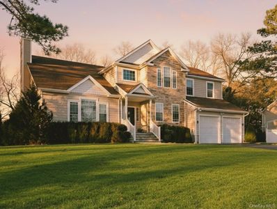 31 Ferraro Drive