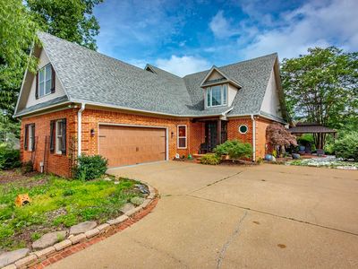 230 Cottage Hill Rd