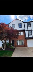 217 Greenwood Dr
