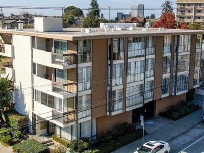 4099 Howe St APT 102