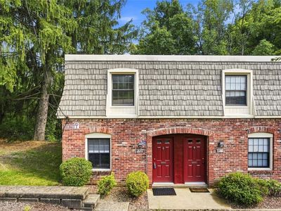 826 Carriage Cir