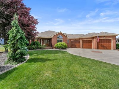 24222 E Pinehurst Ln