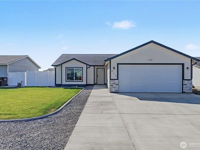 Property at 812 E Casacde Street, Othello, WA