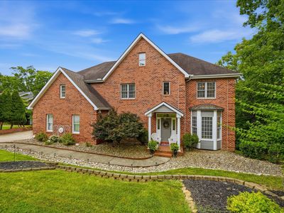 60 Derby Ln
