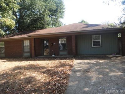 1190 Elsie St