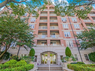 100 Oceana Dr W APT 4J