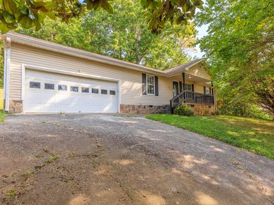 532 Eagle Cliff Dr