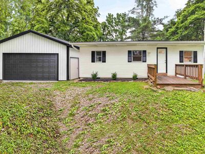 6352 W Woodland Rd
