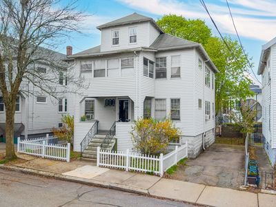 52 Sterling St