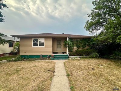 217 E College Ave