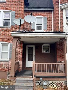 205 E 24th St