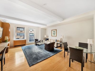 111 E 56th St #1206