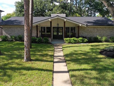 10610 Chevy Chase Dr