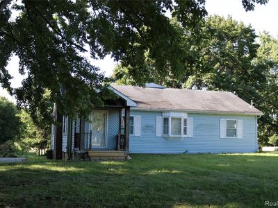 8294 Davison Rd