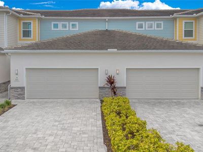 880 Driving Range Ct