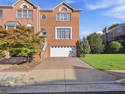 8143 Madrillon Ct