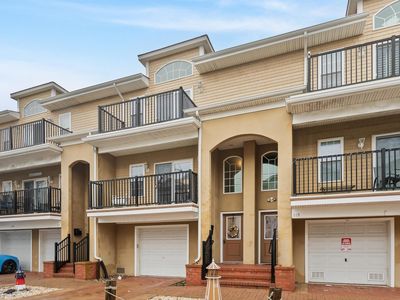 117 E Maple Ave #101