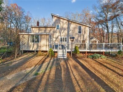 542 Main St