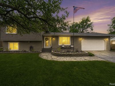 Property at 809 Holly Bush Dr, Holly, MI