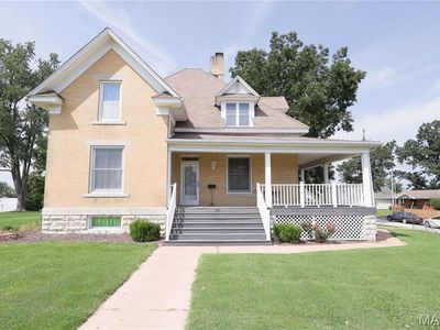 318 E Ste Marie St