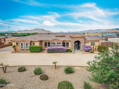 810 W Hidden Valley Dr