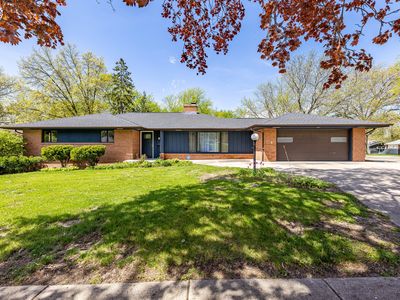 828 Tamarack Ln