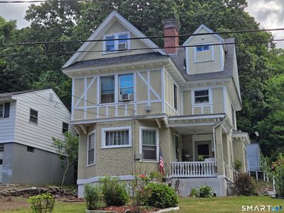376 Farmington Avenue