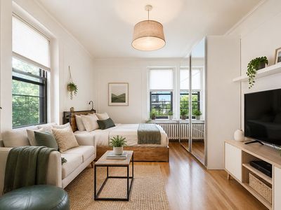 300 8th Ave APT 4F