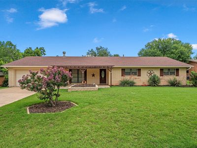 733 Arliss Dr
