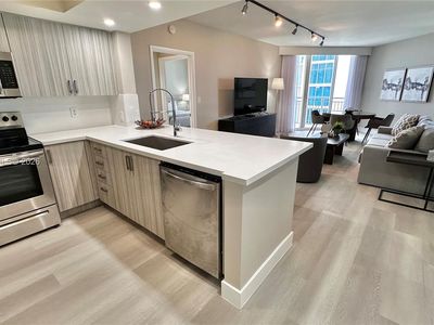 17375 Collins Ave #2003