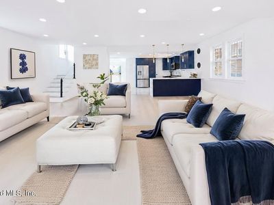 40 McLaughlin St