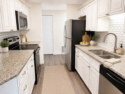 150 Elm St APT 3